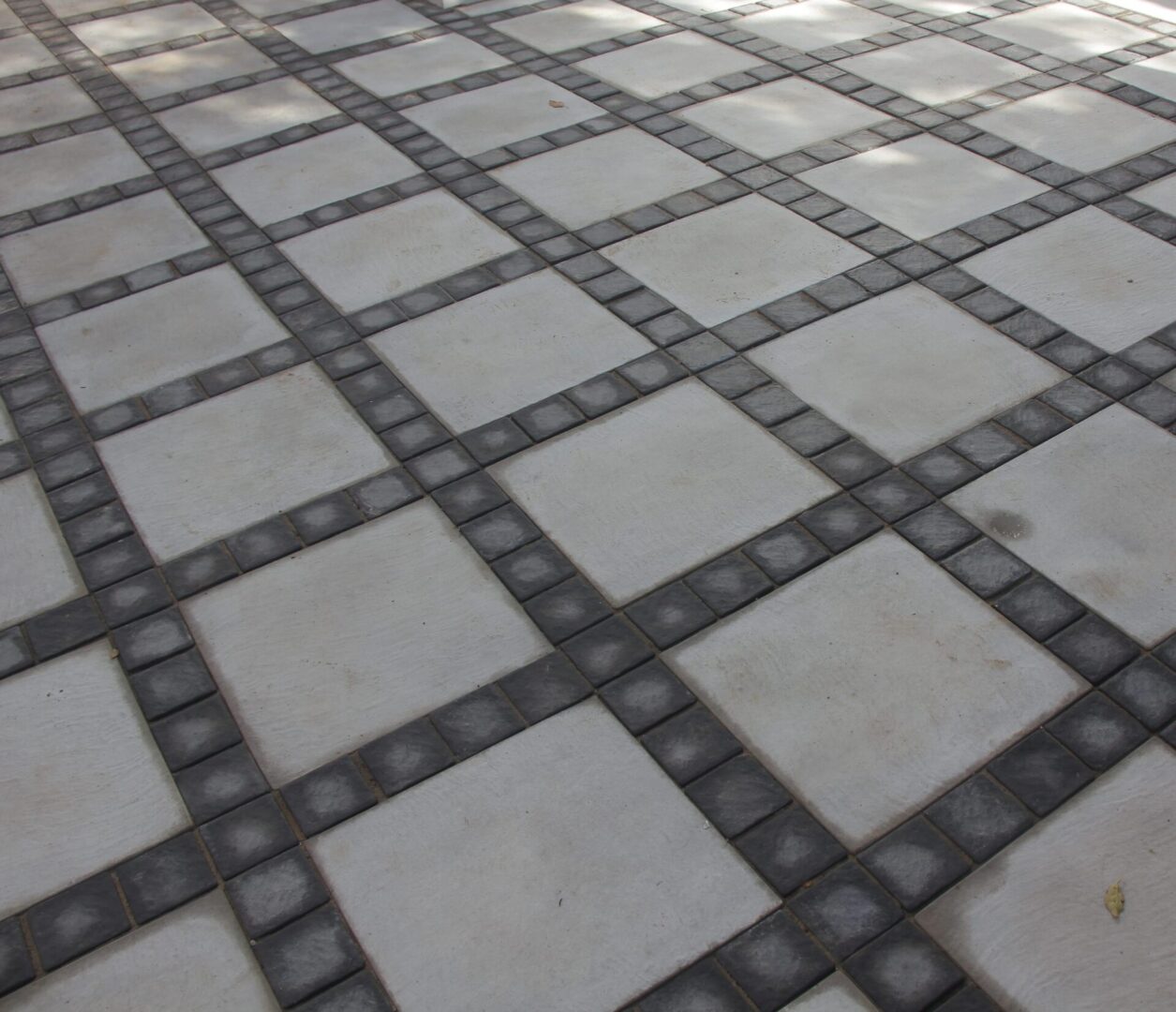 Stepping Stones 450 x 450 x 40 - Image 2