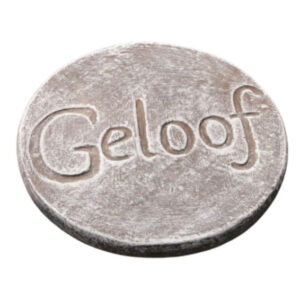 Geloof Concrete Stepping Stone