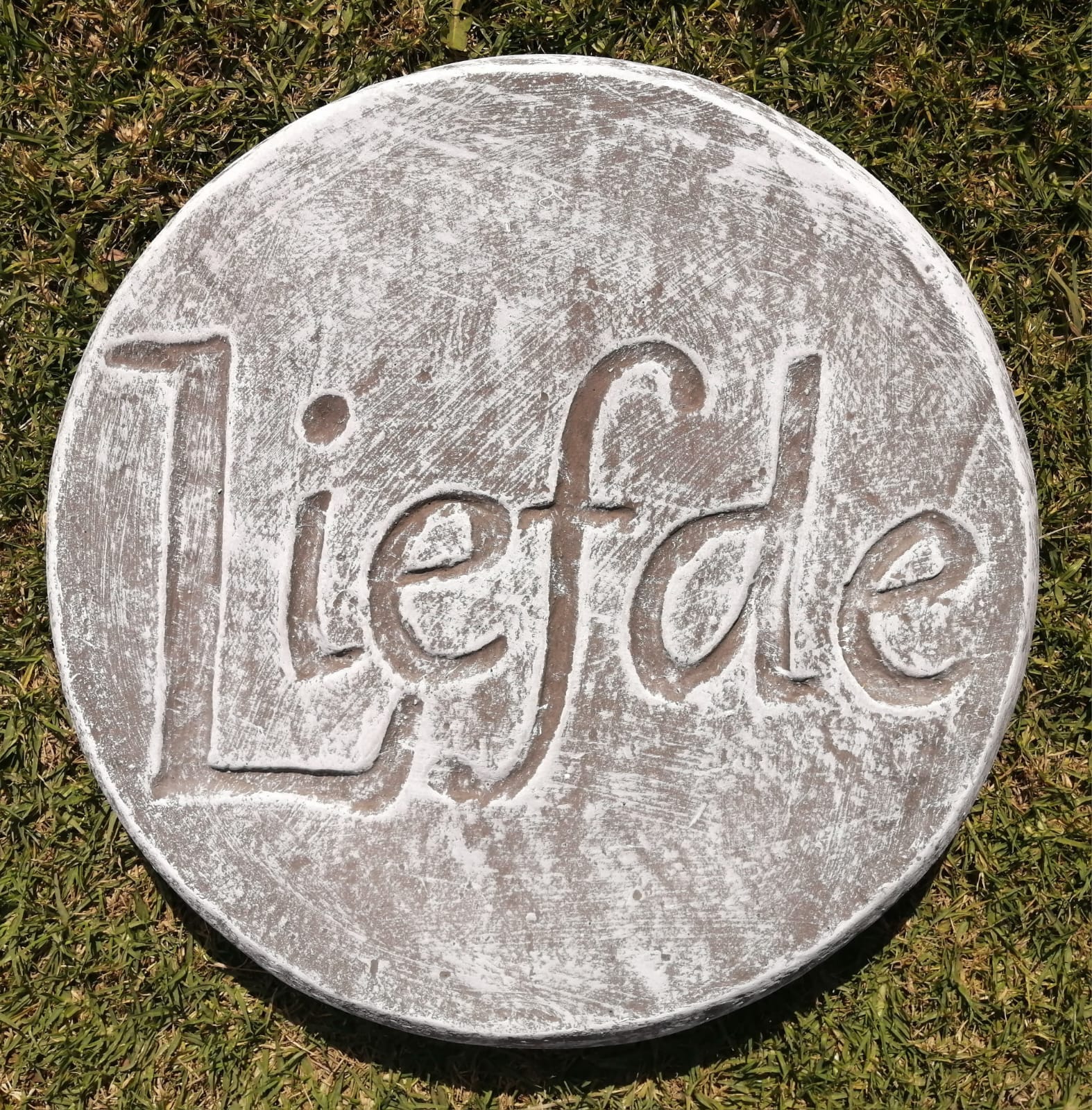 Liefde Concrete Stepping Stone
