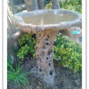 Woodpecker Top & Stand Bird Bath