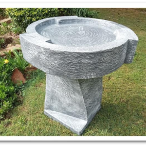 Twisted Classic Top & Stand Bird Bath
